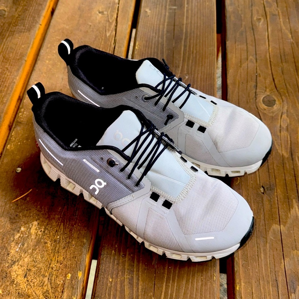 ON Cloud waterproof 8.5 EUC
